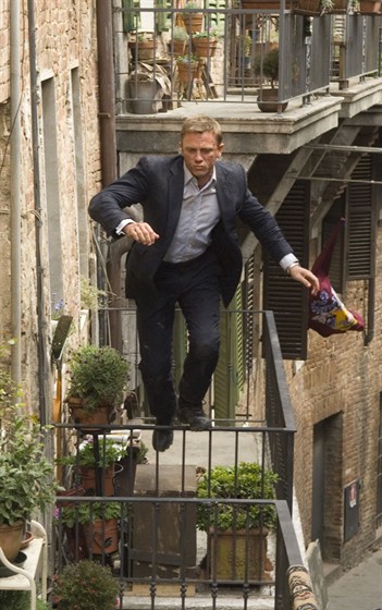 Квант милосердия (Quantum of Solace), кадр из фильма