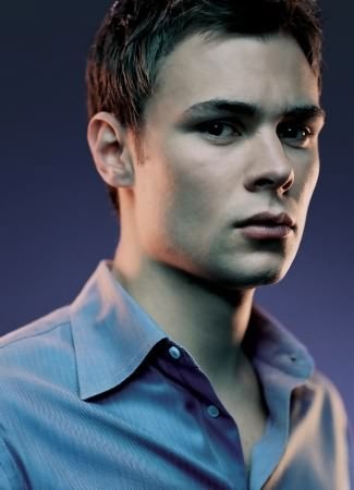 Патрик Джон Флюгер (Patrick John Flueger)